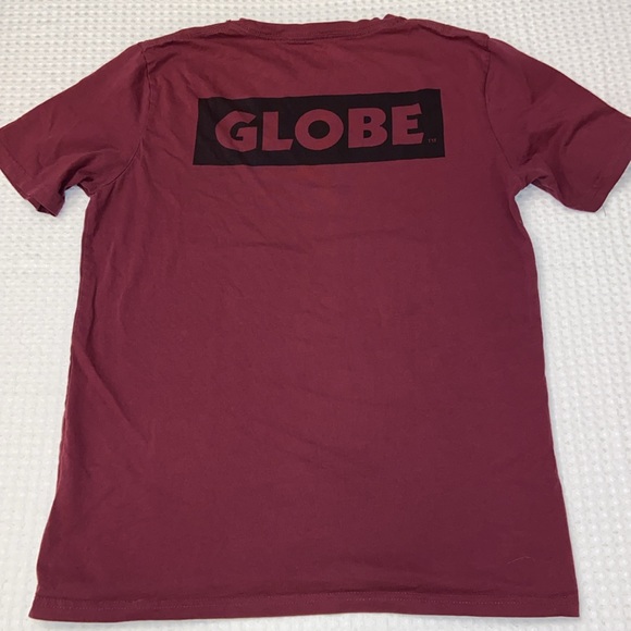 GLOBE Short Sleeve Graphic Tee T-Shirt Men’s Size MEDIUM Burgundy Red Black Logo - Picture 5 of 9